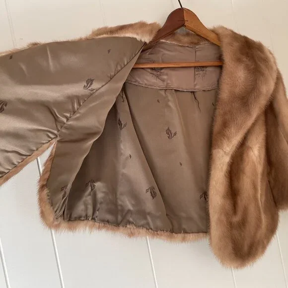 Vintage 1940s Mink Fur Capelet – XS – Exceptional Condition - Picture 5 of 8